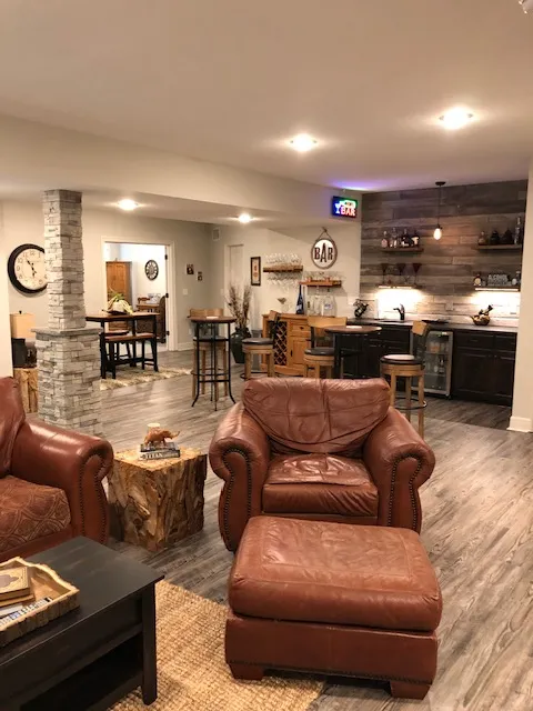 Basements, photo 7 of 18