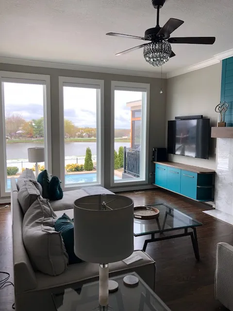 Family & dining rooms, photo 2 of 9